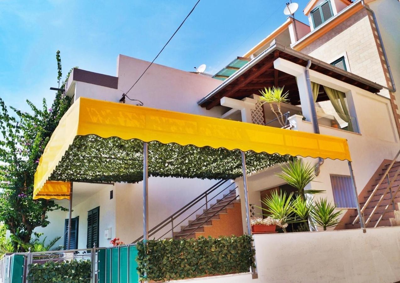 ז'סניסה Apartments By The Sea Krilo Jesenice, Omis - 15145 מראה חיצוני תמונה