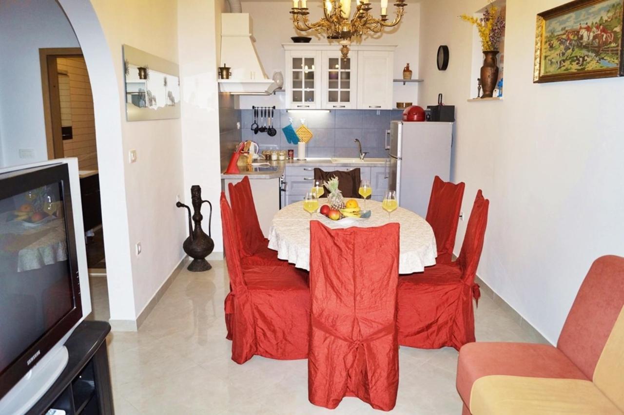 ז'סניסה Apartments By The Sea Krilo Jesenice, Omis - 15145 מראה חיצוני תמונה