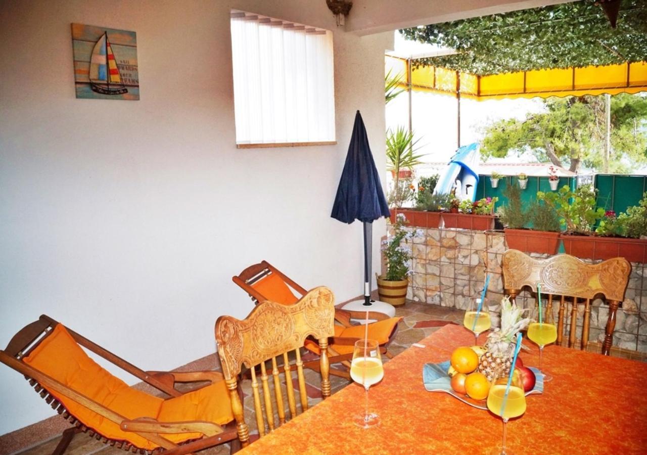 ז'סניסה Apartments By The Sea Krilo Jesenice, Omis - 15145 מראה חיצוני תמונה
