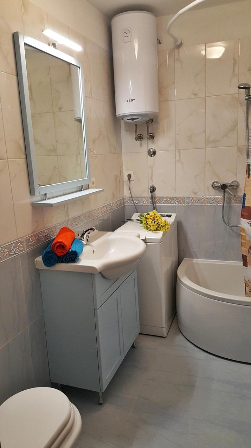 ז'סניסה Apartments By The Sea Krilo Jesenice, Omis - 15145 חדר תמונה